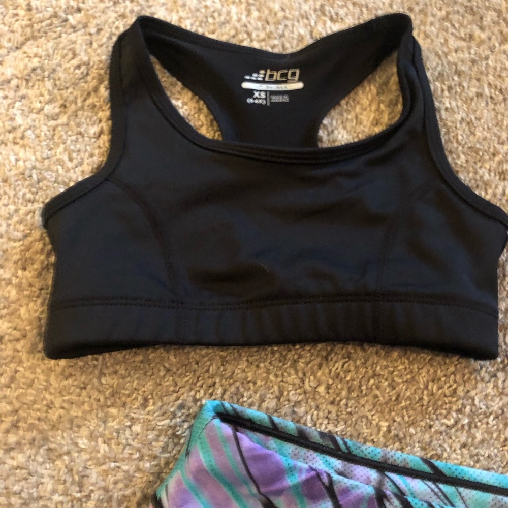 Girls work out gear - Picture 3 of 4